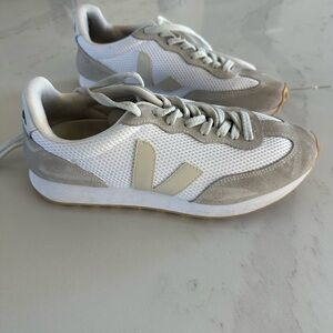 Veja Rio Branco White and Gray Sneakers